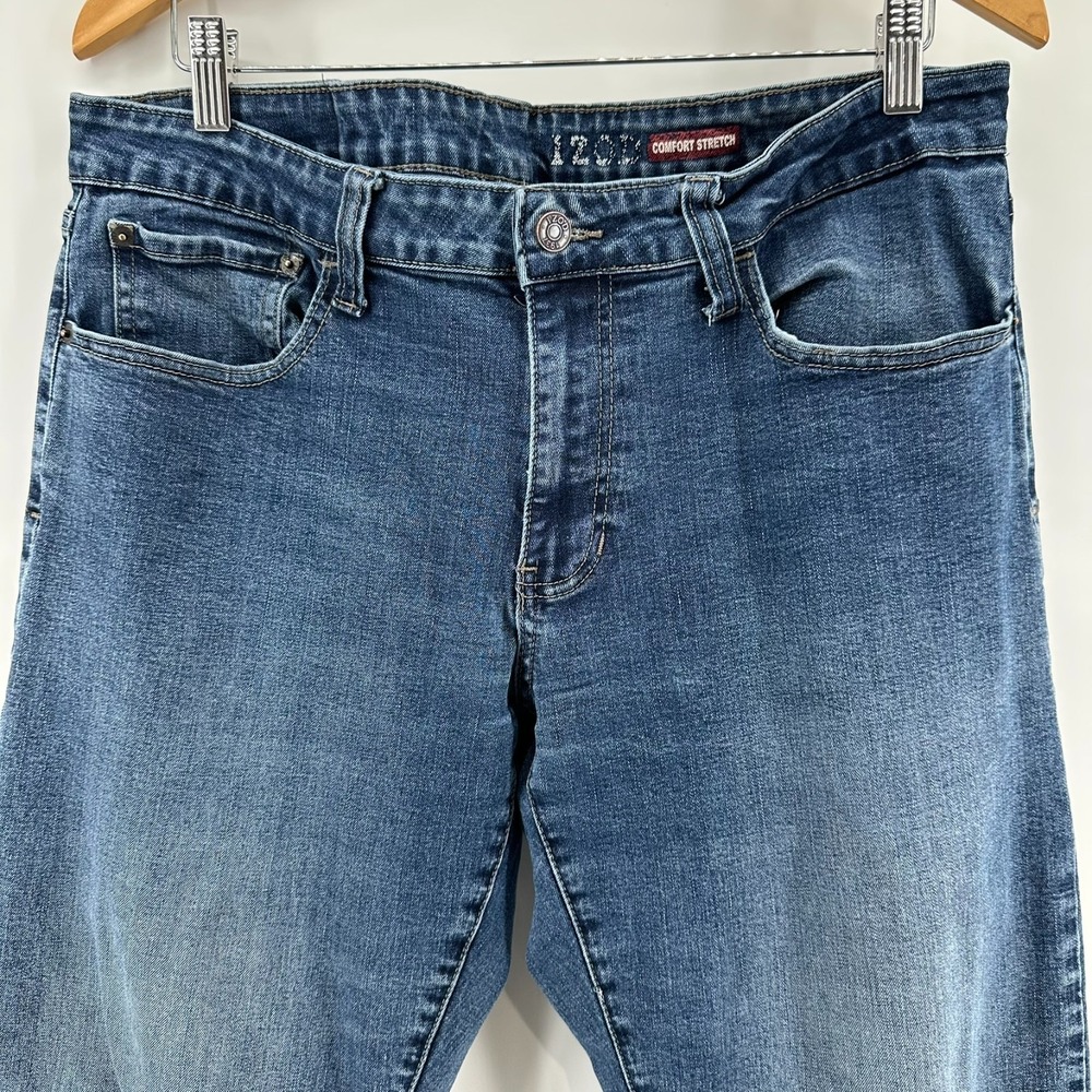 Izod Jeans Mens Blue Denim Straight Comfort Stretch Mid Rise Classic 5-Pocket